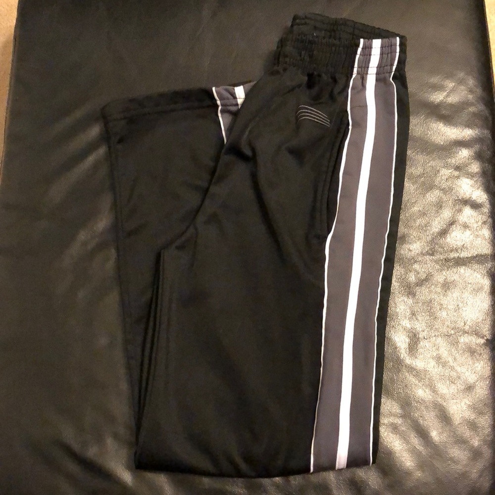 Athletic pants